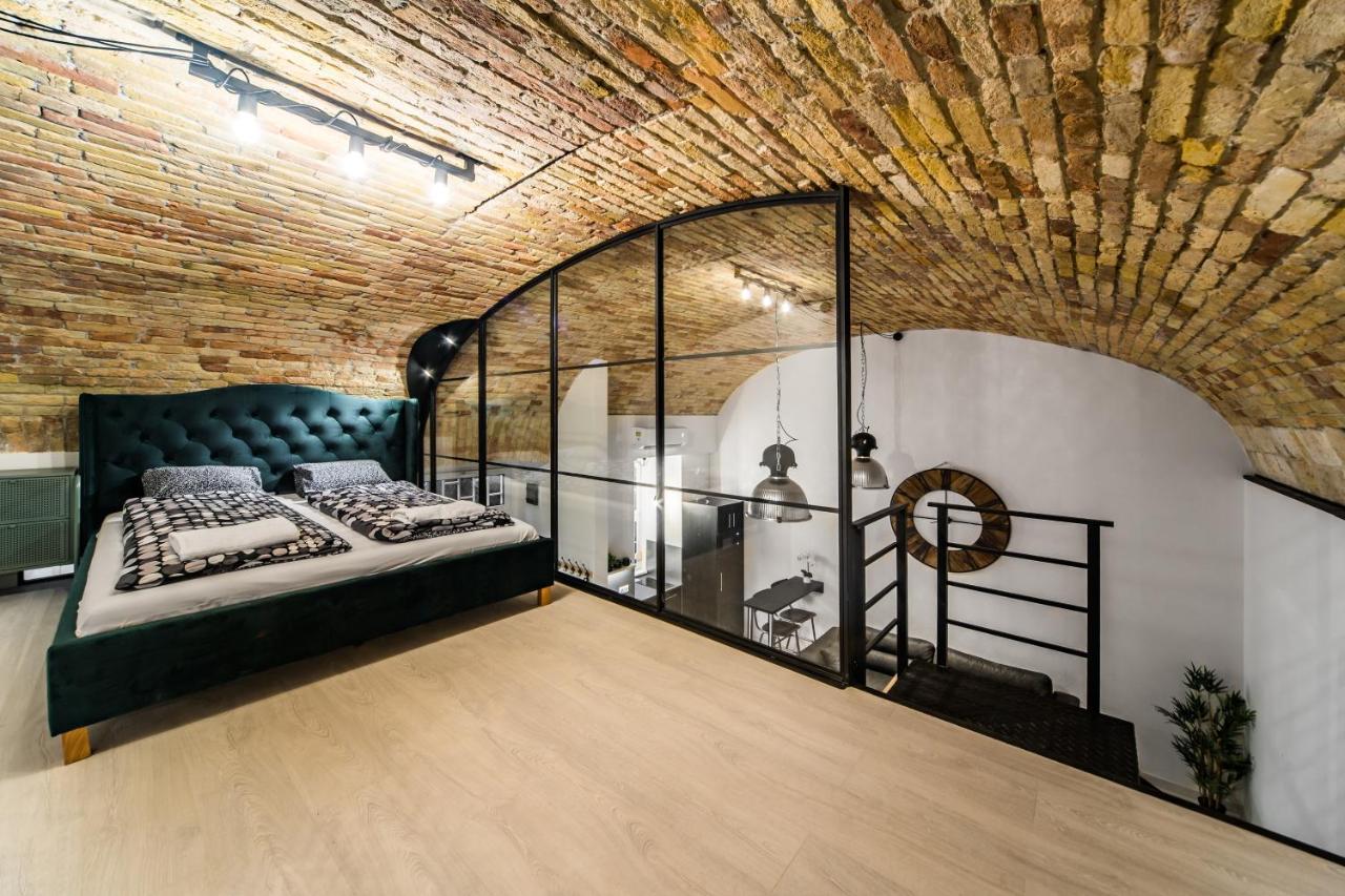 Spacious Loft In The Heart Of Downtown Budapest Exterior photo