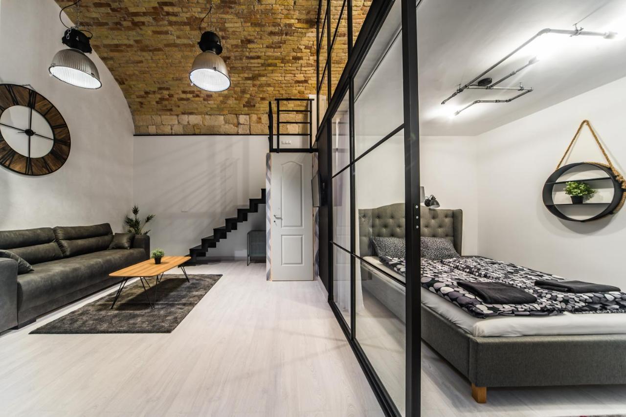 Spacious Loft In The Heart Of Downtown Budapest Exterior photo