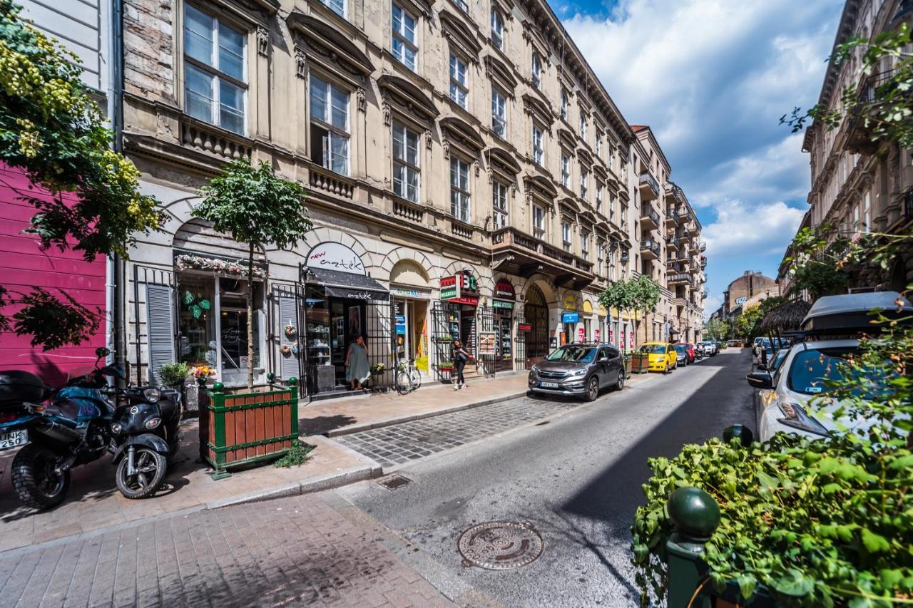 Spacious Loft In The Heart Of Downtown Budapest Exterior photo
